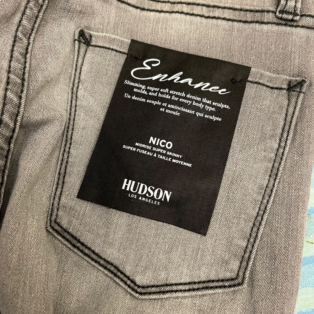 Hudson Jeans Nico Mid Rise Super Skinny Jeans - Picture 7 of 7